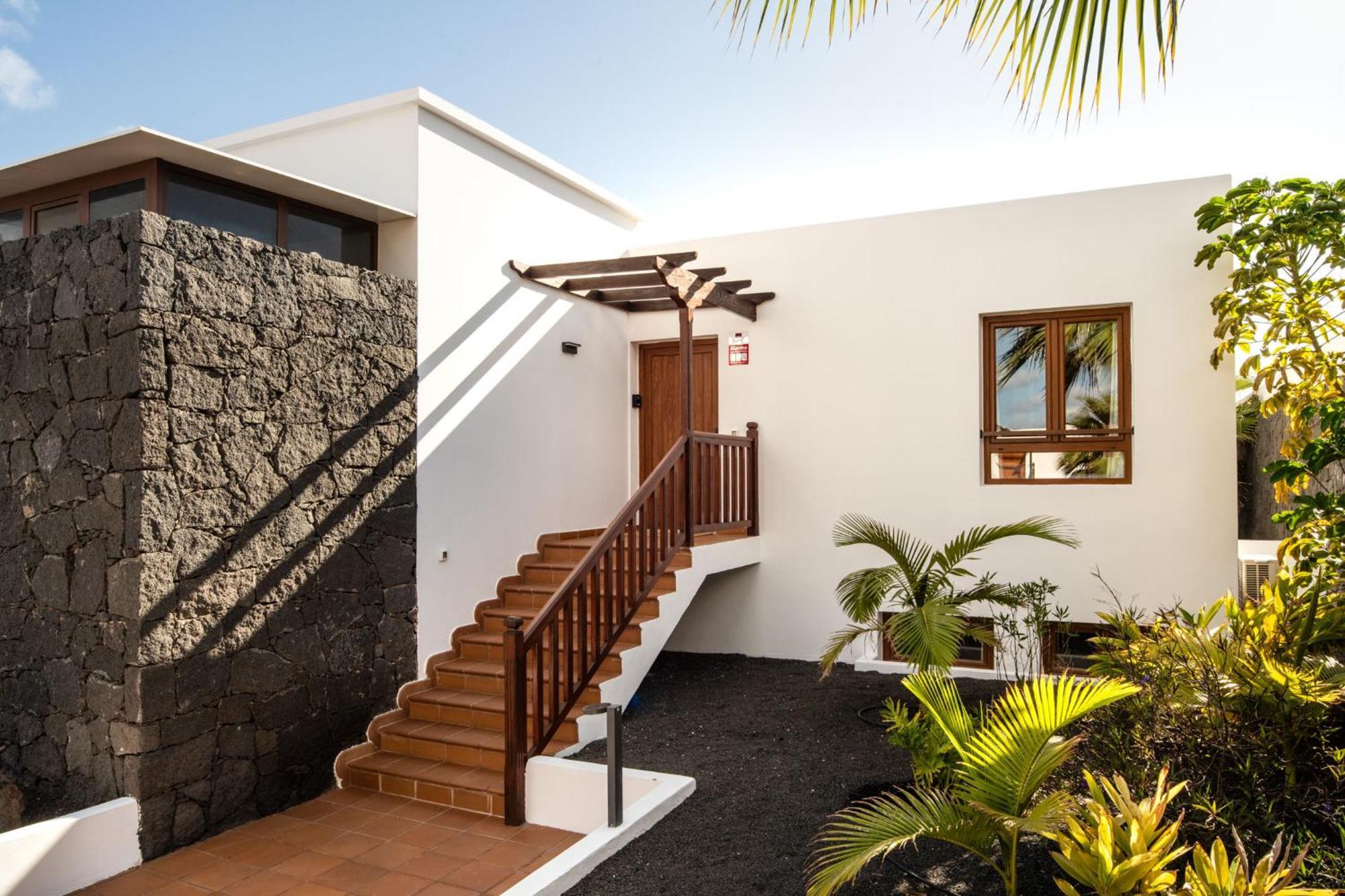 Villa 61 Playablanca Lanzarote Pool Spa Playa Blanca  Esterno foto